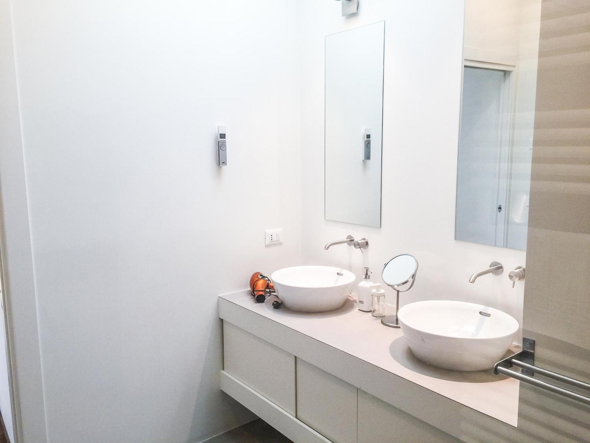 Ca Farnese, Beautiful Big Apartment In Trad Area